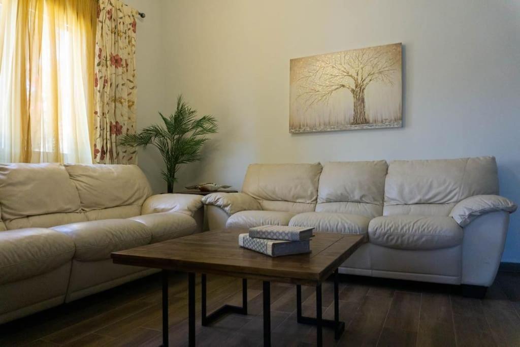 Casa Di Kapaka - New Villa In The Countryside Roupai 외부 사진