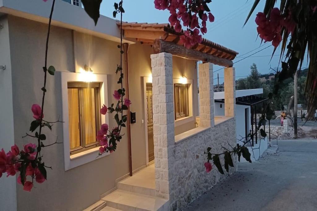 Casa Di Kapaka - New Villa In The Countryside Roupai 외부 사진