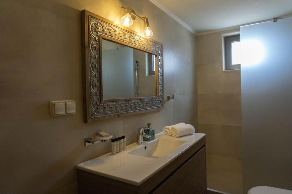 Casa Di Kapaka - New Villa In The Countryside Roupai 외부 사진